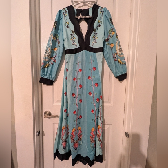 Commense Open-Back Puff Sleeve Floral Dress - Picture 8 of 12